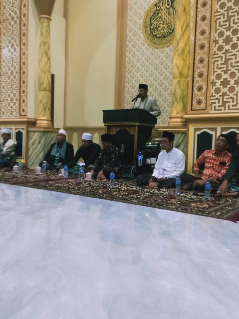 H. Haerul Warisin dalam acara Maulid Nabi sampaikan komitmen tingkatkan kesejahteraan petani, marbot masjid, dan masyarakat miskin.