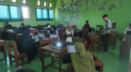 SMK Kesehatan Hamzar Pringgabaya lakukan survei lingkungan belajar untuk meningkatkan mutu pendidikan dan fasilitas sekolah.